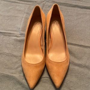 Never worn crown vintage heels